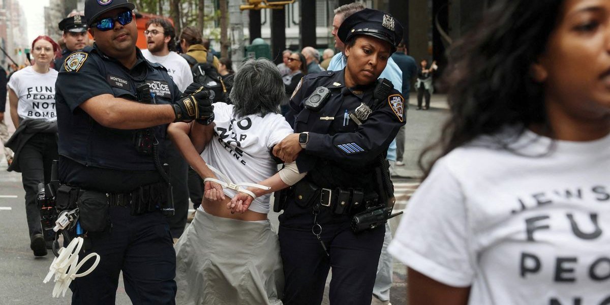 From Tweets to Streets: How Social Media Algorithms Are Fueling US ...